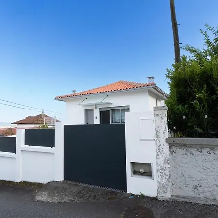 Portugal Active Encosta House