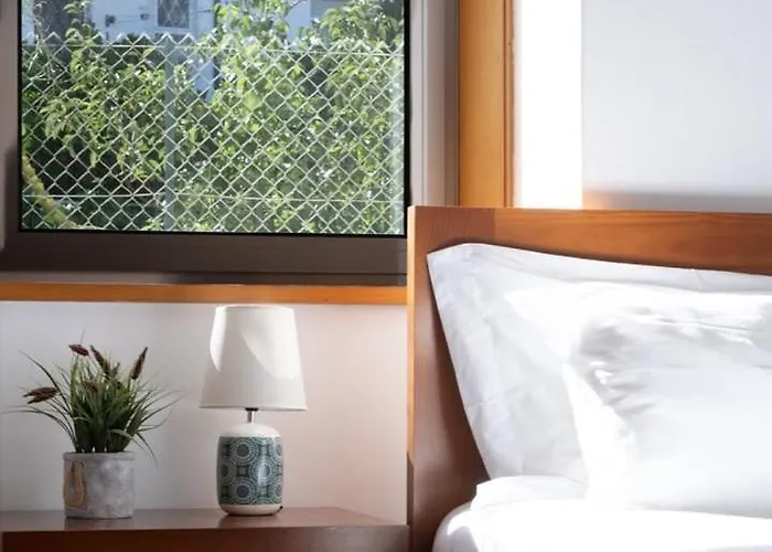 게스트하우스 Portugal Active Encosta House 4*