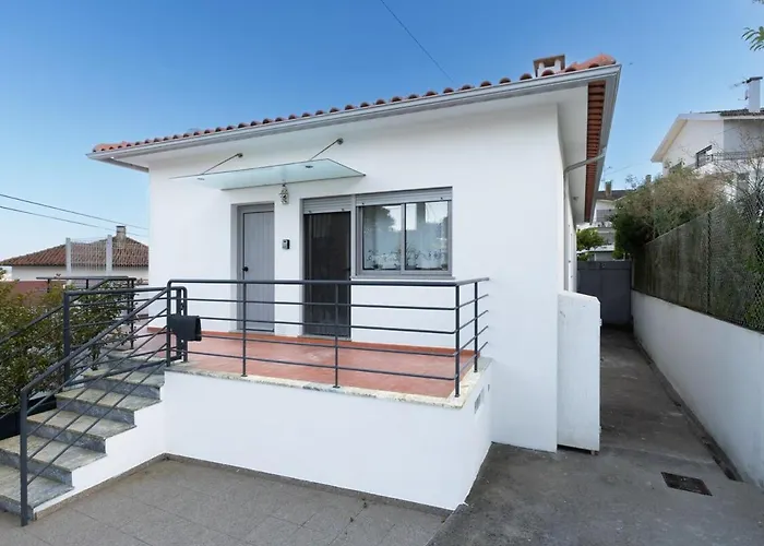 게스트하우스 Portugal Active Encosta House