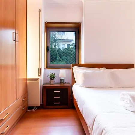 Portugal Active Encosta House 게스트하우스 비아나도카스텔로