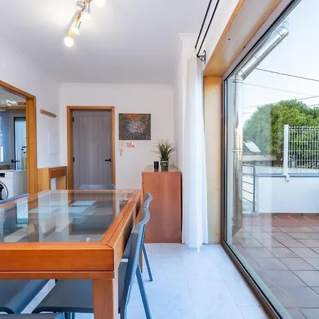 Portugal Active Encosta House ゲストハウス